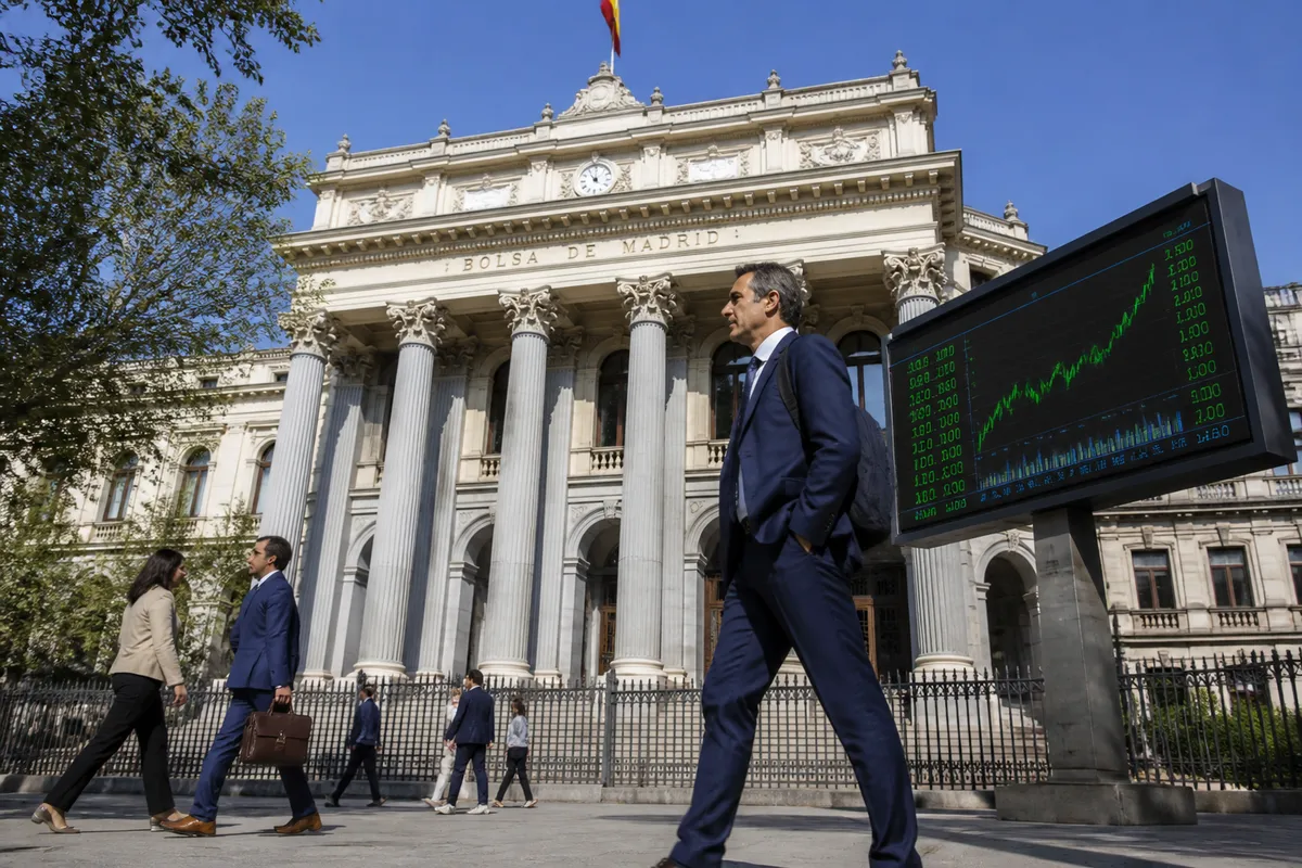 Banca y energéticas impulsan al Ibex 35 a máximos históricos de 20.000 puntos