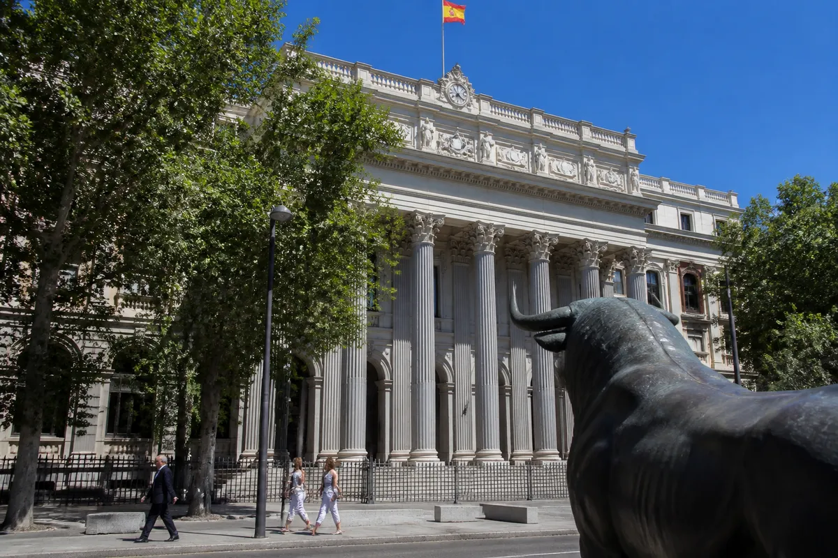 El Ibex 35 supera los 20.000 puntos y lidera la rentabilidad europea en 2026