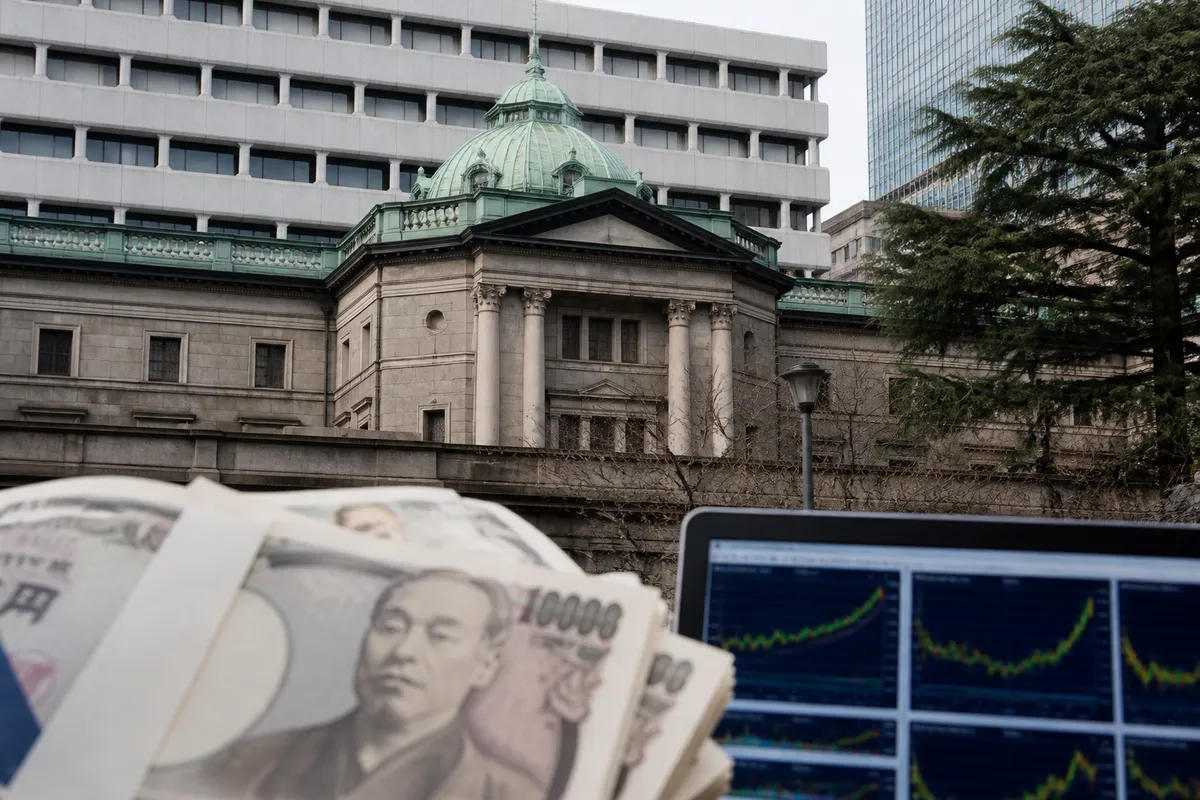 El yen se recupera tras la mayor intervención del Banco de Japón