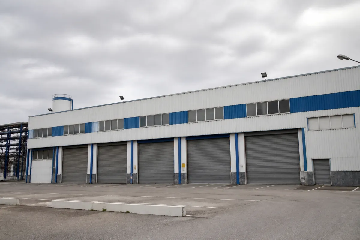 Steelgran Componentes cierra su fábrica en Granada y deja a 50 empleados sin trabajo