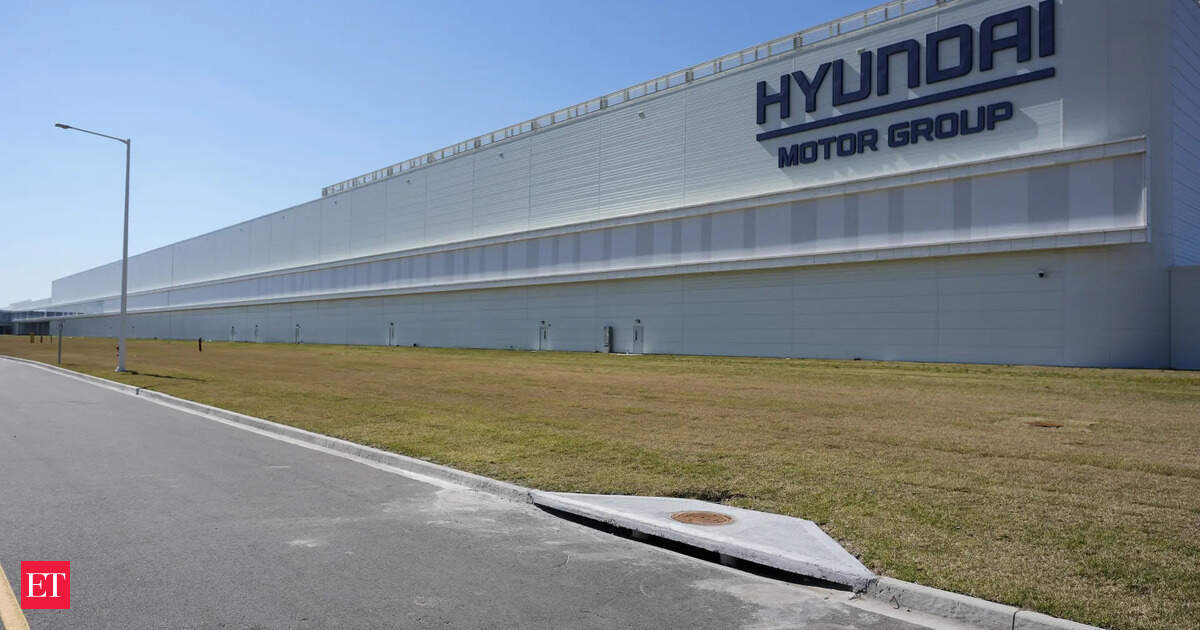 Autoridades de EE. UU. detienen hasta 450 'migrantes ilegales' en la construcción de Hyundai en Georgia: ¿qué implica esto?
