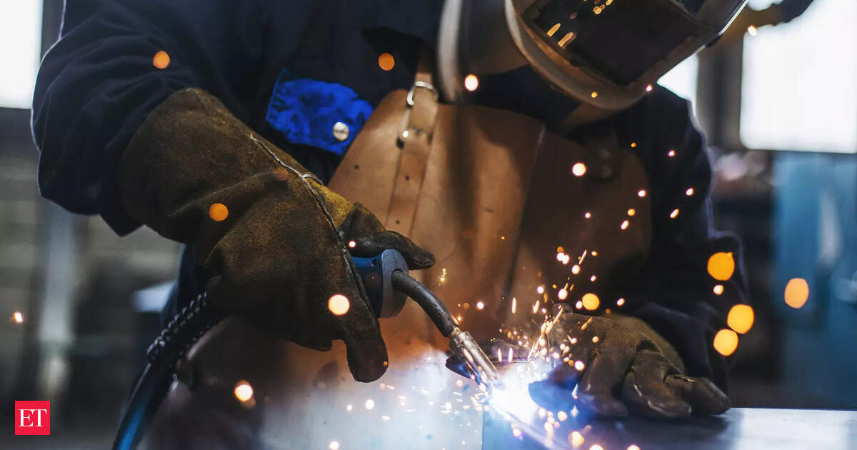 La manufactura en Europa y Asia se hunde: ¿cómo las incertidumbres comerciales afectan tu economía?