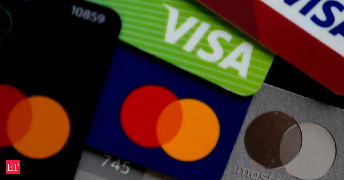 Mastercard, Visa y Revolut: ¿qué significa la nueva decisión del regulador británico sobre las tarifas de las tarjetas?